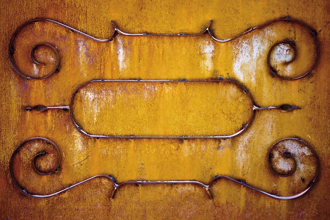 Puerta metálica en Argelia. © mateoht 1990-2013 - http://lafotodeldia.net