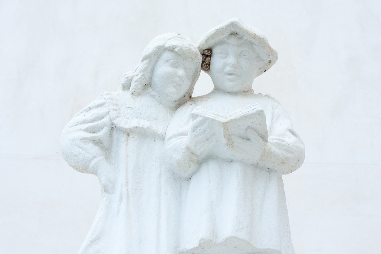 Pequeña estátua en La Murta, Alzira. © mateoht 1990-2013 - http://lafotodeldia.net