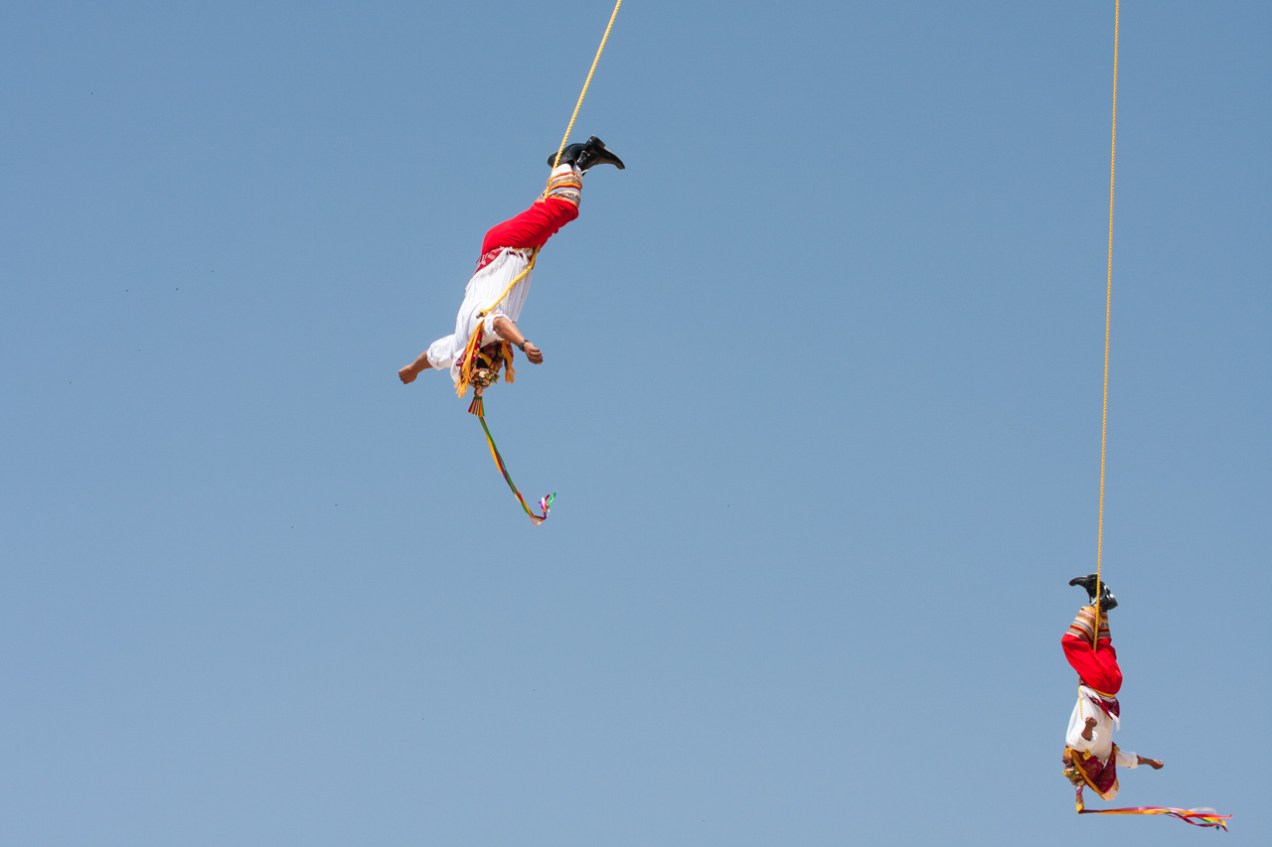 Acróbatas en Terra Natura, Alicante. © mateoht 1990-2013 - http://lafotodeldia.net